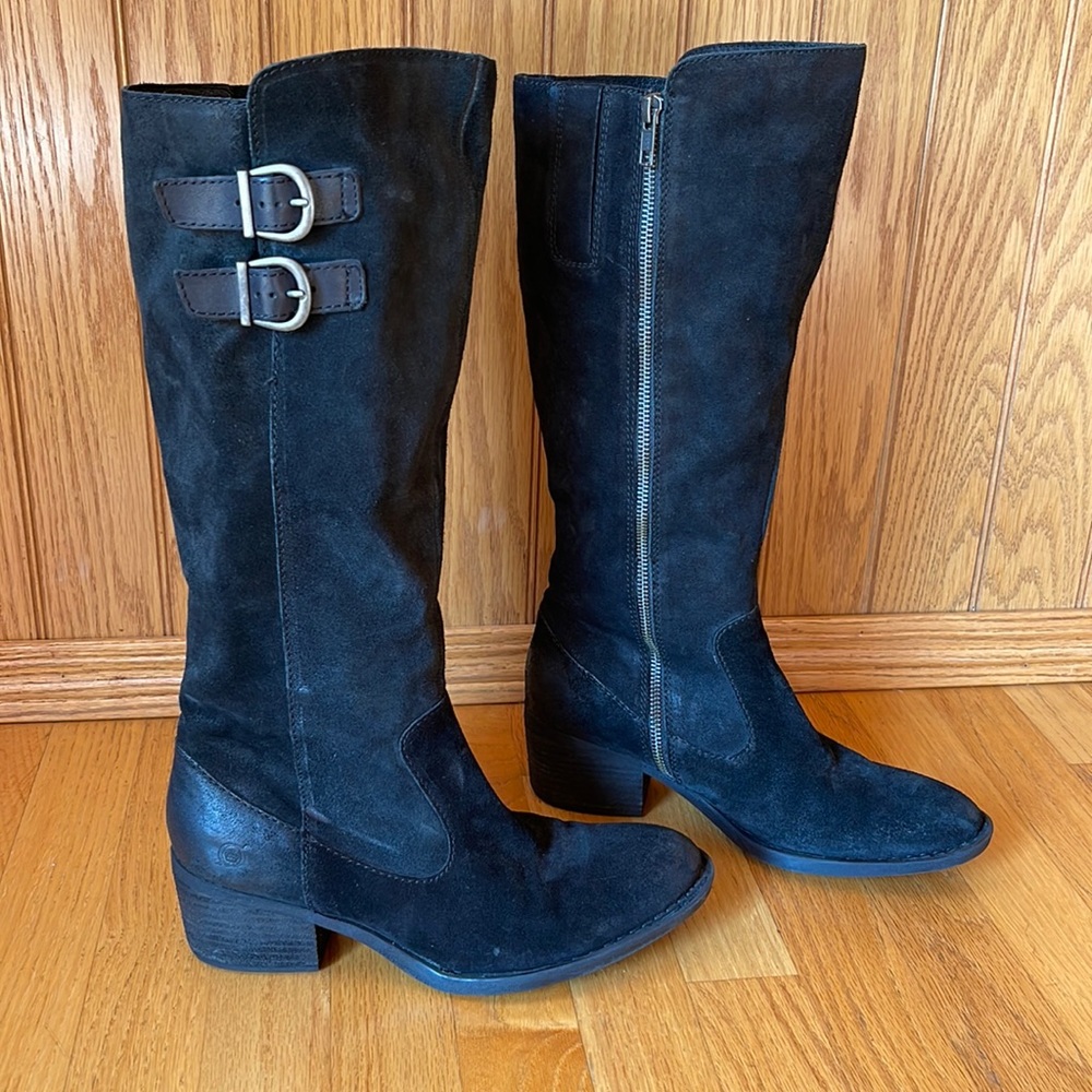 Born buckle detail boots
